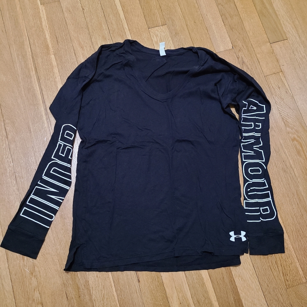 UA black graphic long tee